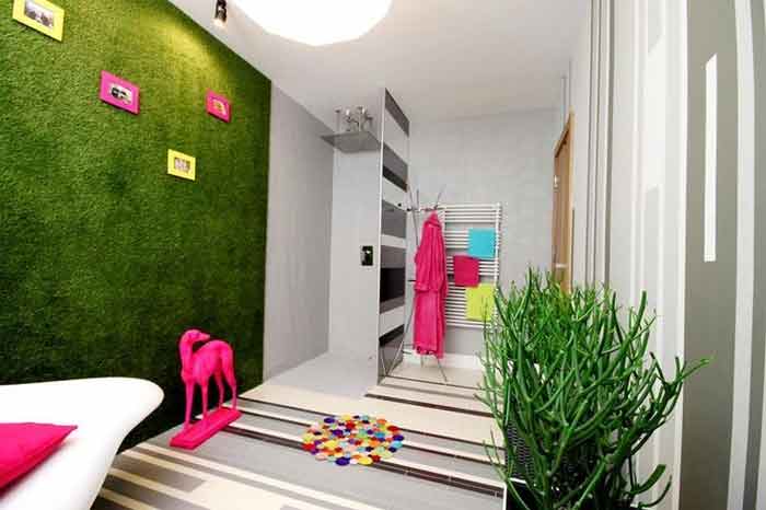 Artificial Grass Wall Decoration Idea for Foyer Area