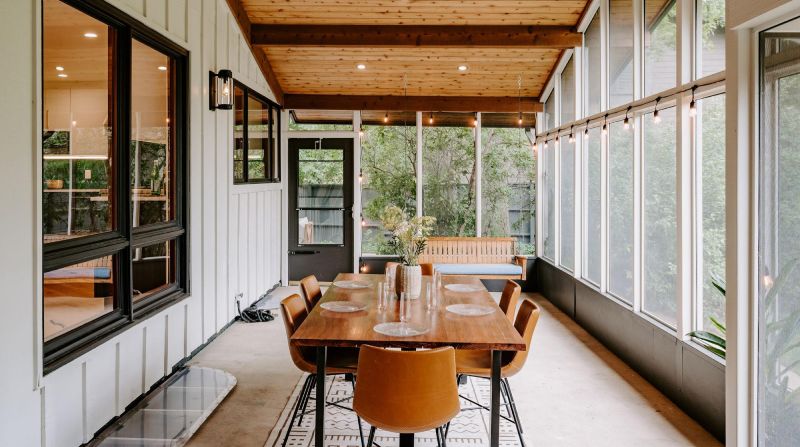 Center-Tables-For-Your-Sunroom