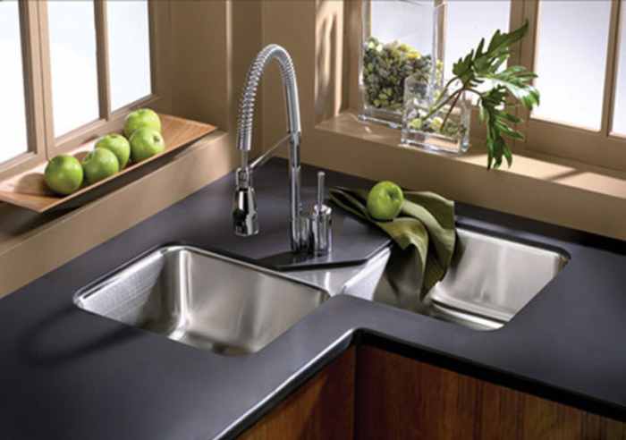 Dim kitchen corner sink