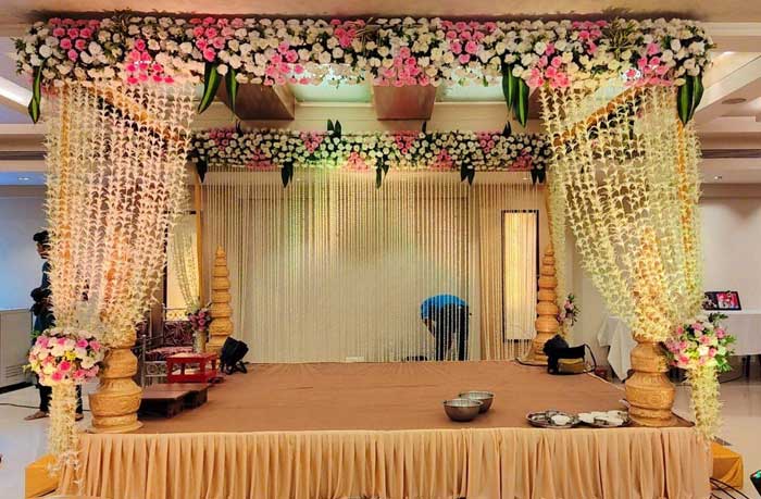 flower and garlands mandap designs